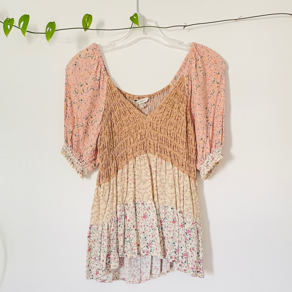 XS American Eagle AE Printed Smocked V-neck - Boho Cottage Floral Blouse